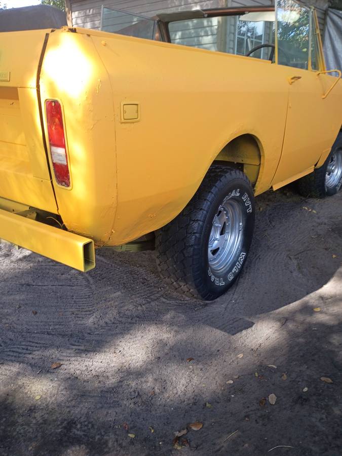 Internationa-harvester-scout.right-side-steering-1978-orange-14