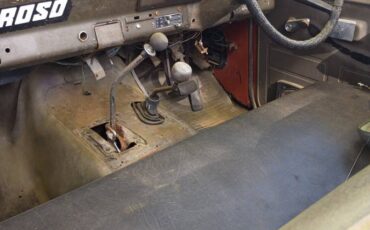 Internationa-harvester-scout.right-side-steering-1978-orange-18