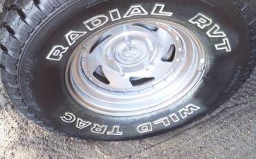 Internationa-harvester-scout.right-side-steering-1978-orange-7