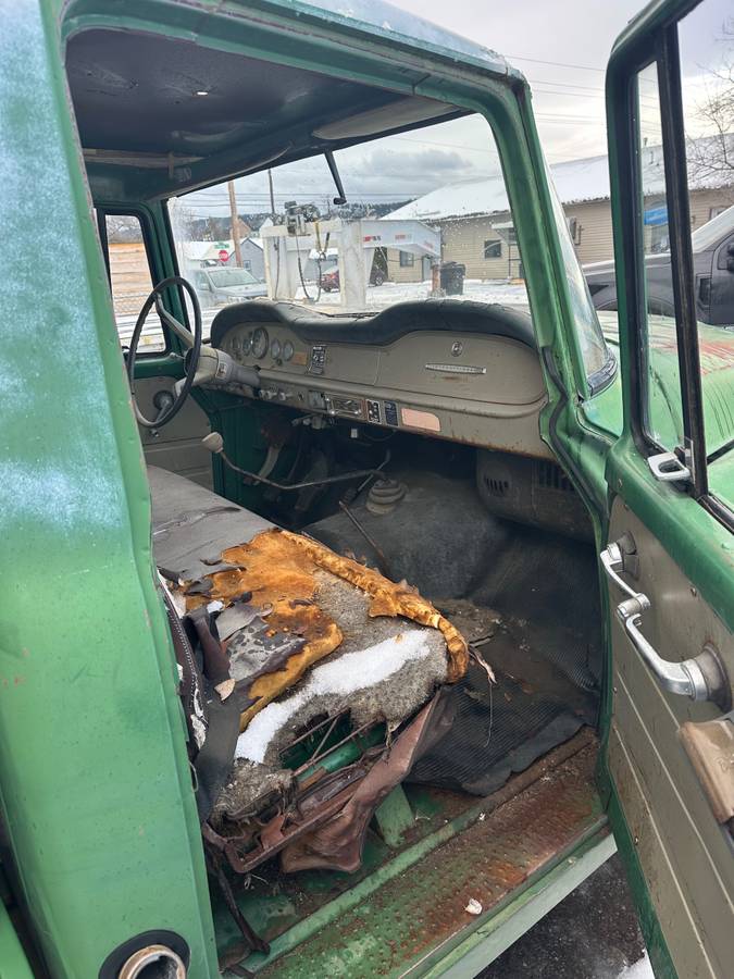 International-1200-1968-green-1