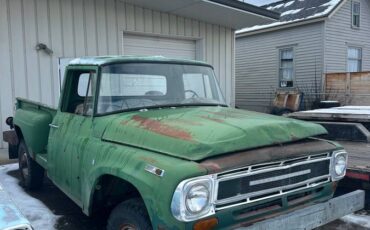 International-1200-1968-green