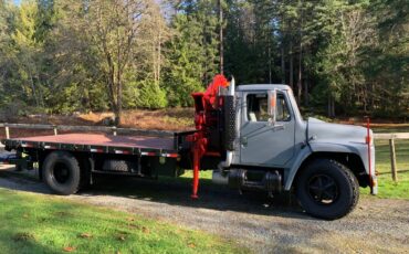 International-1754-diesel-1987-grey-1