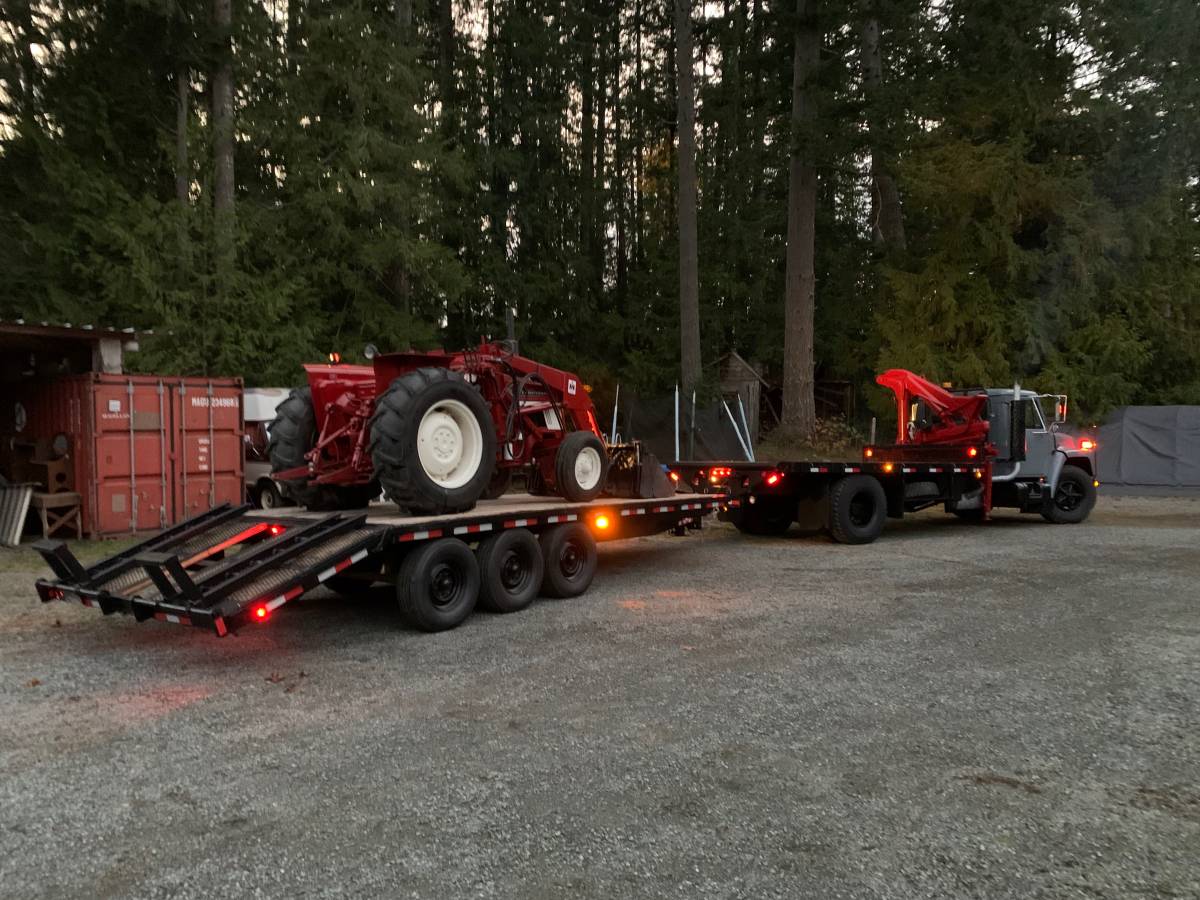 International-1754-diesel-1987-grey-4