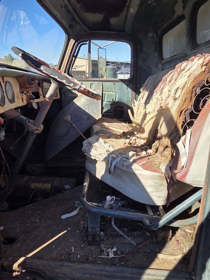 International-1952-black-9