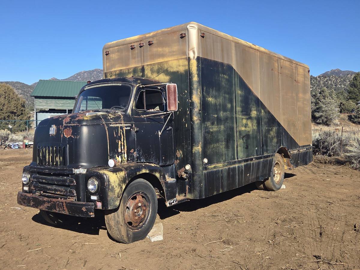 International-1952-black