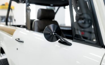 International-1967-SUV-25