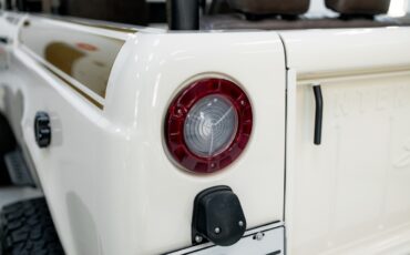 International-1967-SUV-29