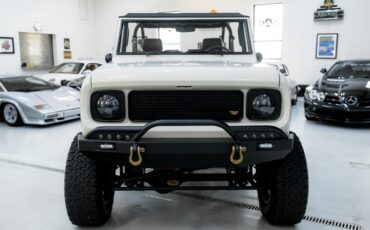 International-1967-SUV-4