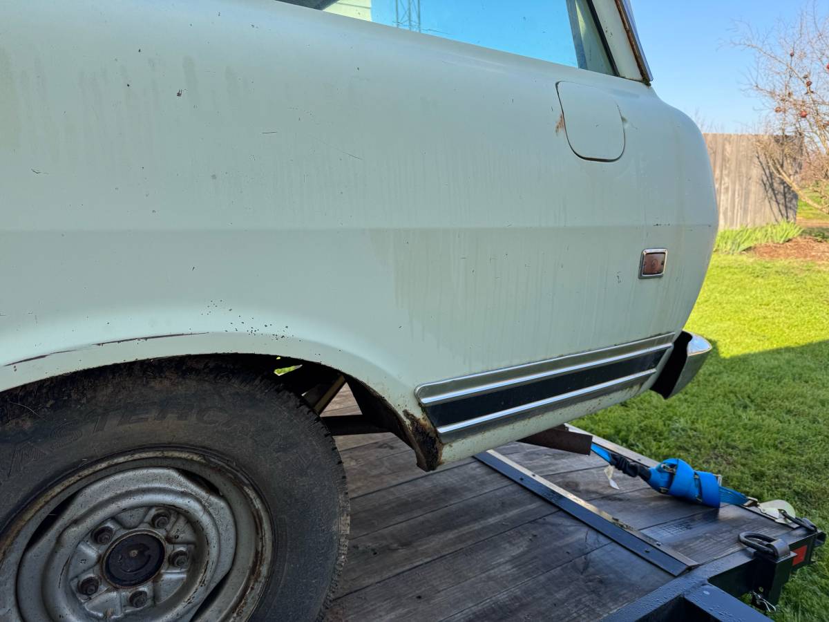 International-1973-white-13