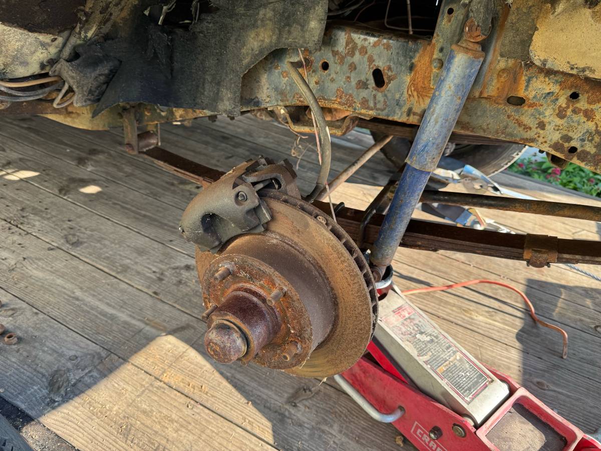 International-1973-white-5