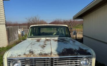 International-1973-white-6