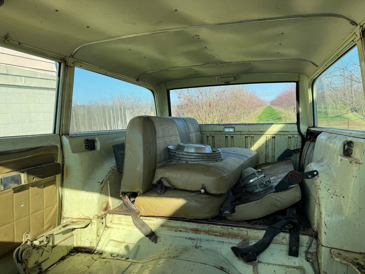 International-1973-white-8