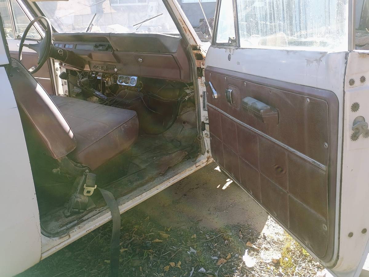 International-1974-4