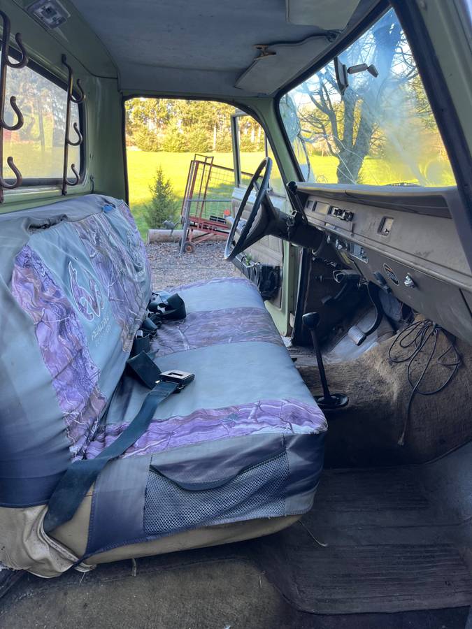 International-200-8-1974-green-6