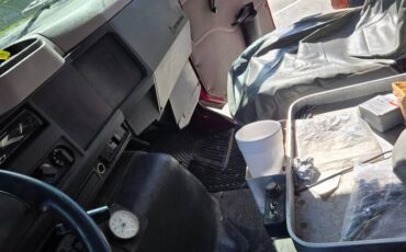 International-4700-diesel-1995-red