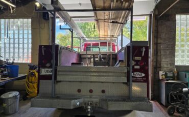 International-4700-diesel-1995-red-8