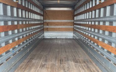 International-4900-diesel-1990-white-29