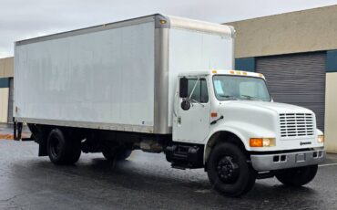 International-4900-diesel-1990-white-46