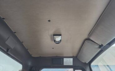 International-4900-diesel-1990-white-51