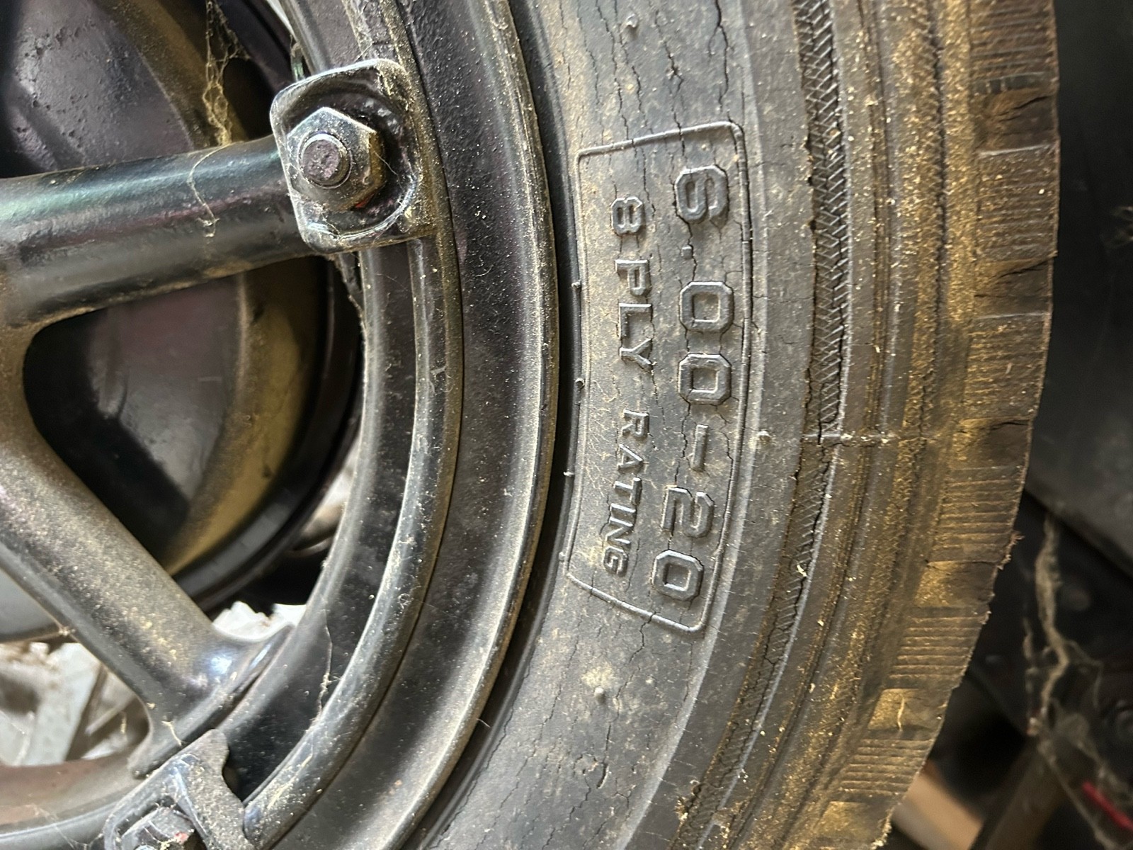 International-B-110-1933-5