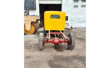 International-Flatbed-truck-1936-Yellow-Red-2