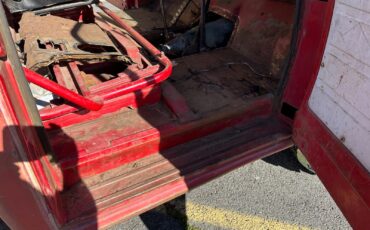 International-Harvester-34-Ton-Pickup-1961-Standard-Cab-Pickup-13