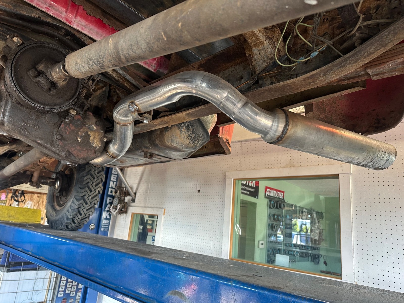 International-Harvester-34-Ton-Pickup-1961-Standard-Cab-Pickup-15