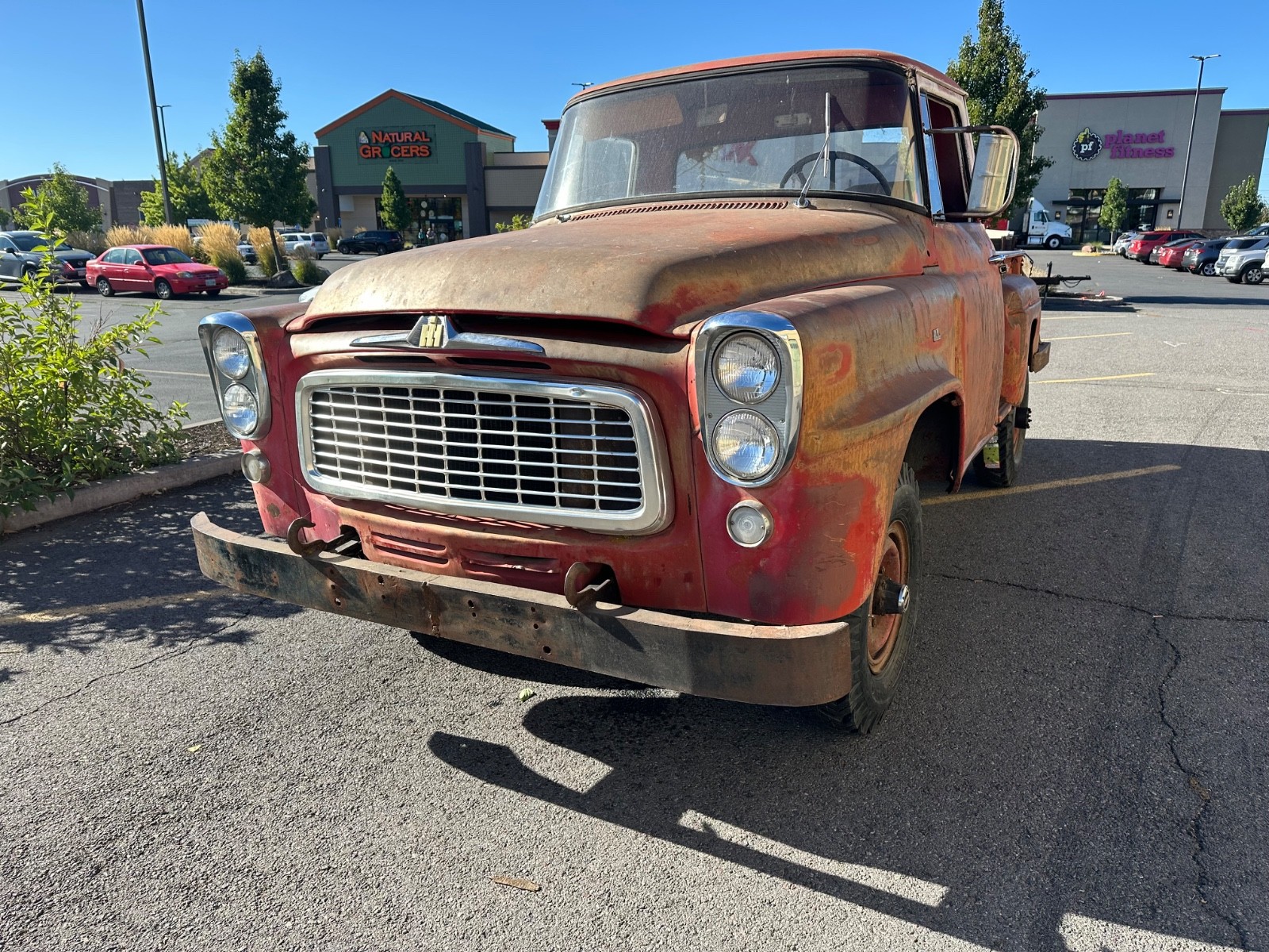 International-Harvester-34-Ton-Pickup-1961-Standard-Cab-Pickup