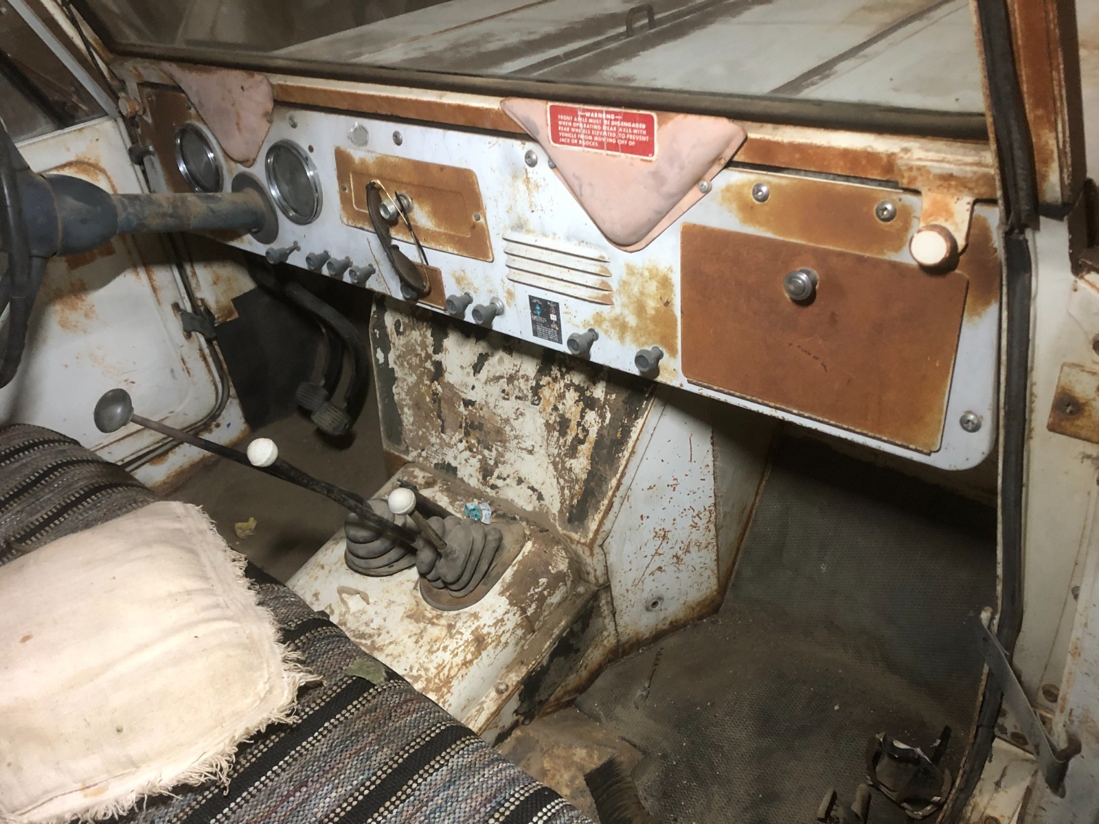 International-Harvester-Scout-1963-21