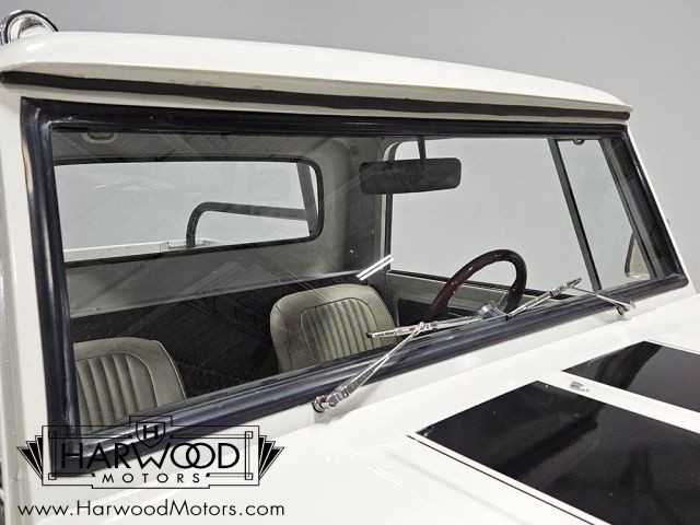 International-Harvester-Scout-1967-Pickup-25