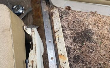 International-Harvester-Travelall-1973-SUV-11