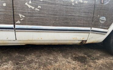 International-Harvester-Travelall-1973-SUV-14