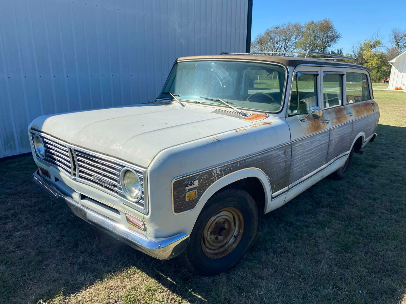 International-Harvester-Travelall-1973-SUV-2