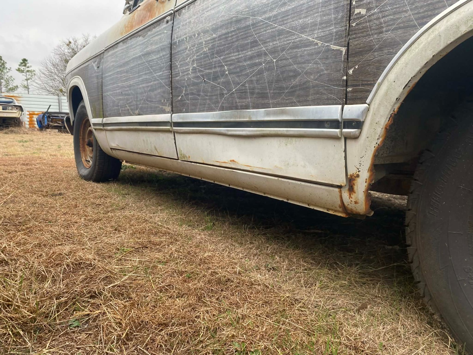 International-Harvester-Travelall-1973-SUV-22