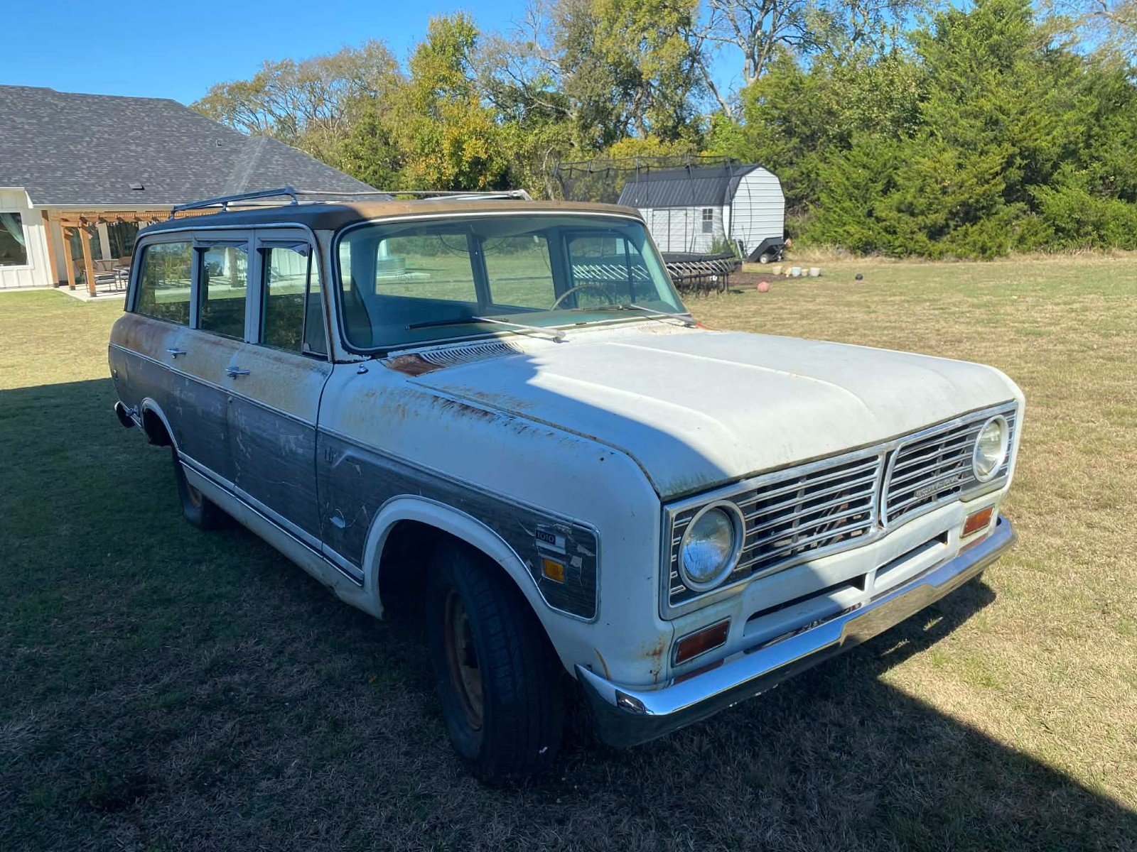 International Harvester Travelall 1973 SUV