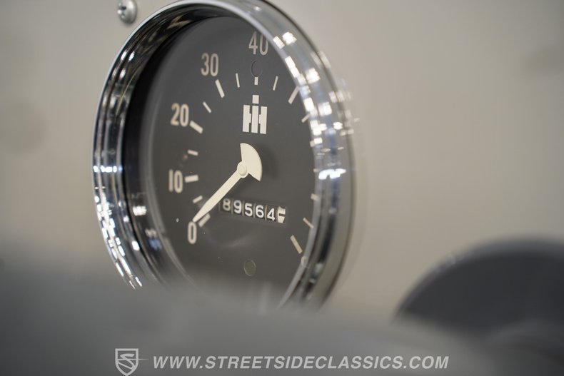 International-Scout-1963-Blue-Brown-48