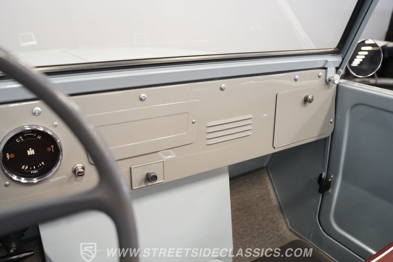 International-Scout-1963-Blue-Brown-8