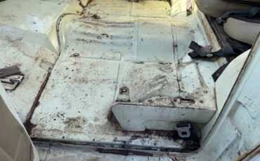 International-Travelall-1973-11