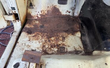 International-Travelall-1973-13