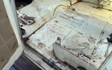 International-Travelall-1973-19