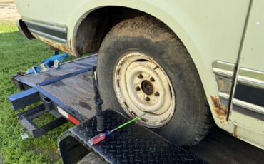 International-Travelall-1973-9