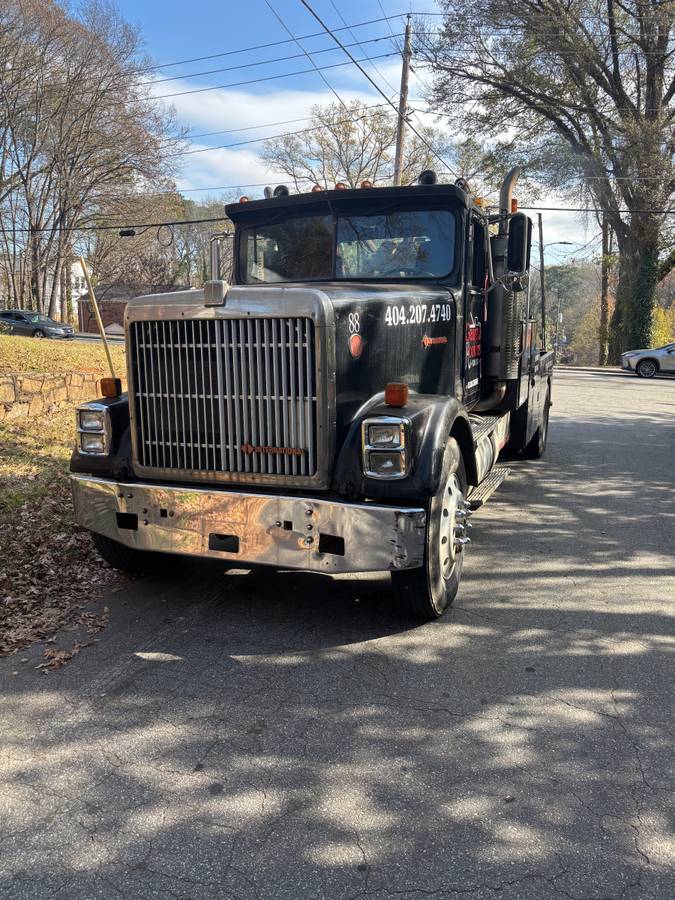 International-diesel-1988-black-2