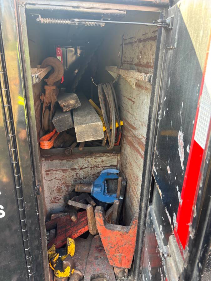 International-diesel-1988-black-4