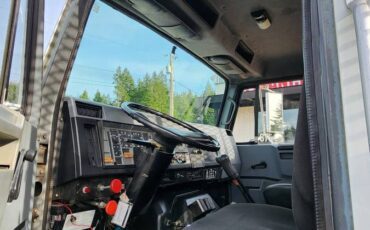 International-f-8100-diesel-1994-white-12