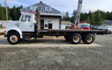 International-f-8100-diesel-1994-white-2