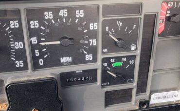 International-f-8100-diesel-1994-white-4