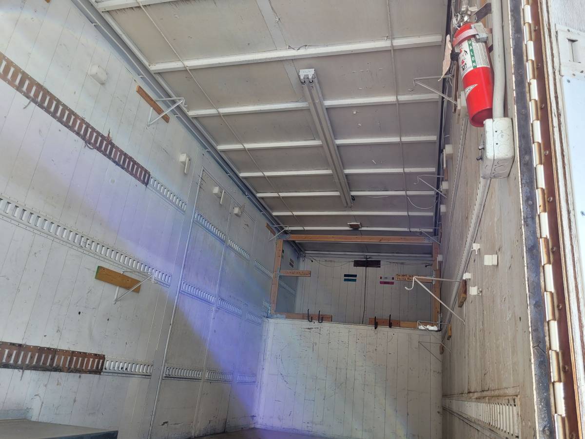 International-harvester-diesel-1979-white-12