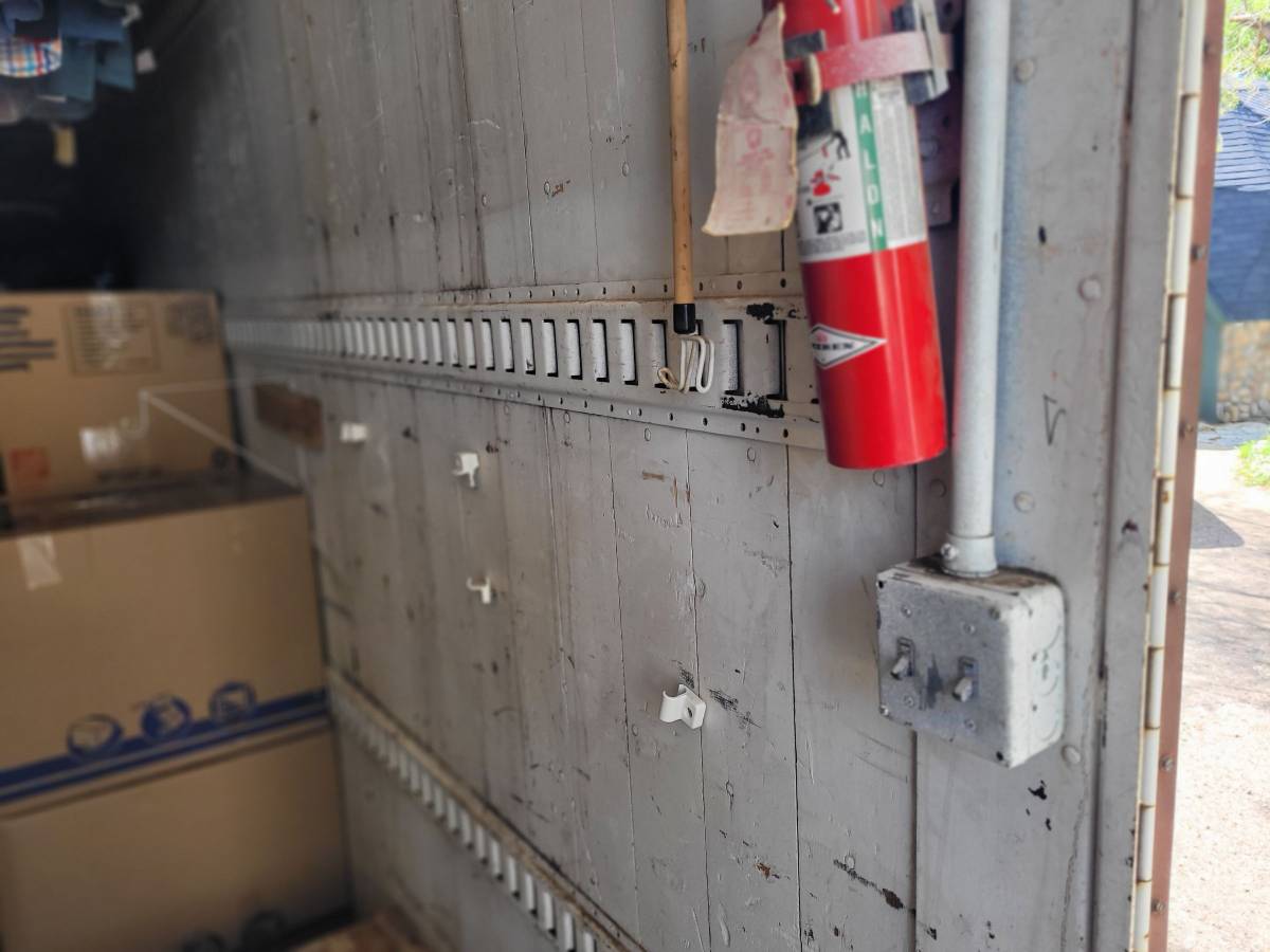 International-harvester-diesel-1979-white-4