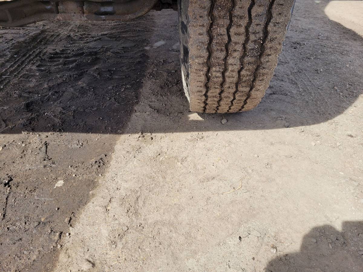 International-harvester-diesel-1979-white-8