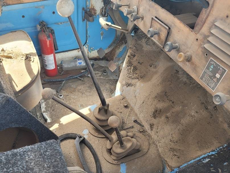 International-harvester-scout-80-travel-top-1964-brown-4